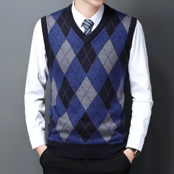 Middle-aged Men's Pullover Sweater Fashion Trend Color Diamond Plaid Sleeveless Vest in Autumn and Winter - Image 2